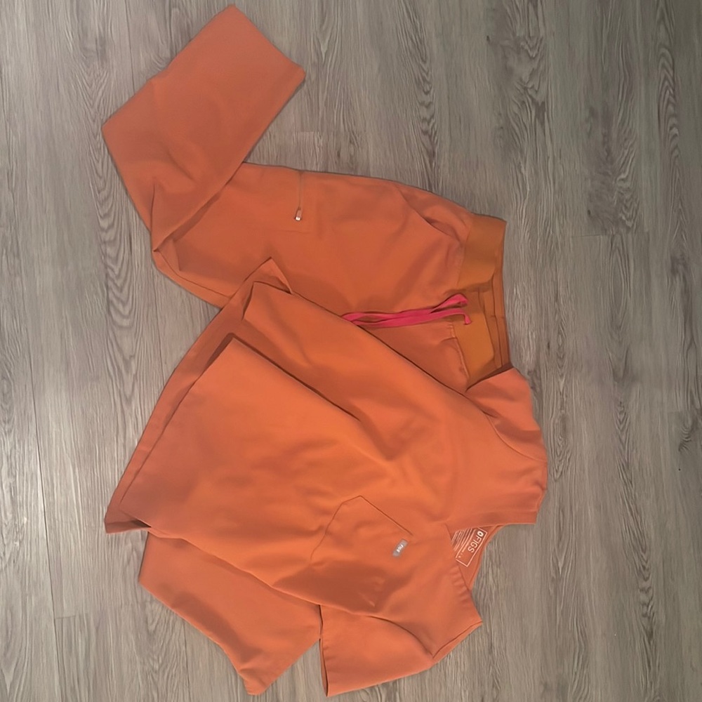 small petite Zola high waisted pants, small Catarina top- terracotta color